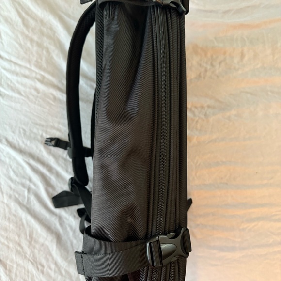 Amazon Basics Carry-On Travel Backpack LIKE NEW!!!!! - Picture 6 of 14